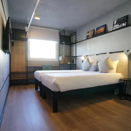 Ibis Barcelona 2* קסטלדפלס