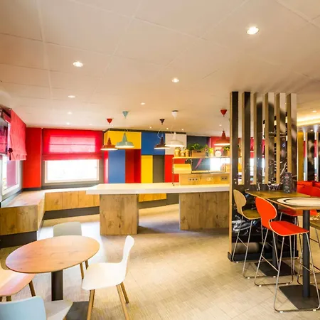 Ibis Barcelona מלון קסטלדפלס