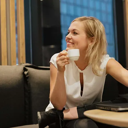 Ibis Barcelona מלון 2*