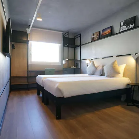 Ibis Barcelona Hotel 2*