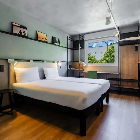 Ibis Barcelona Hotel