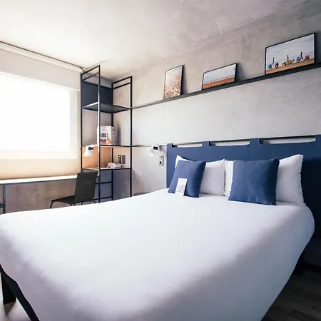 Ibis Barcelona 2*