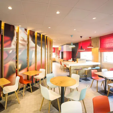 Ibis Barcelona Hotel 2*