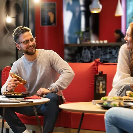 Ibis Barcelona מלון קסטלדפלס