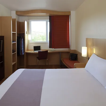 Hotel Ibis Barcelona 2*