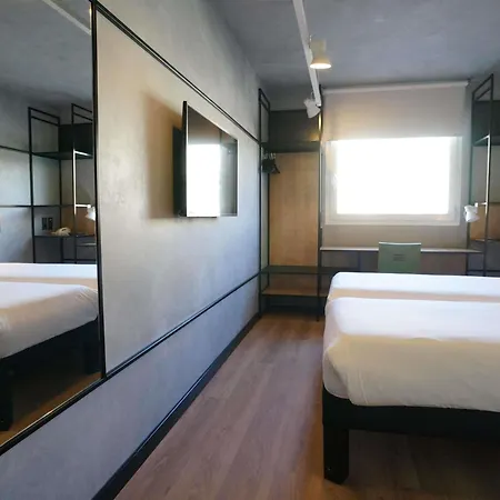 Ξενοδοχείο Ibis Barcelona 2*